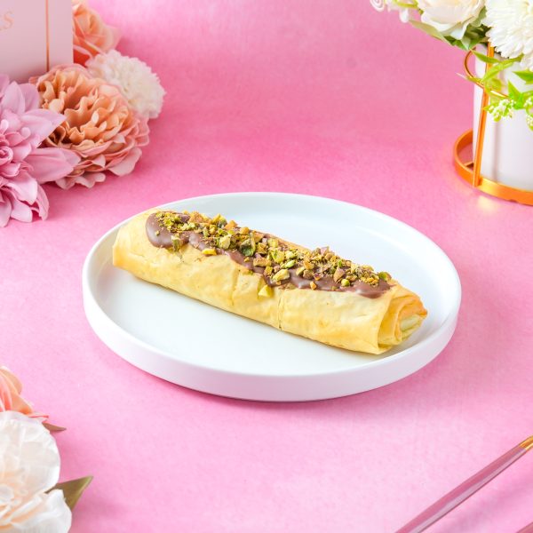 knafeh baklava roll